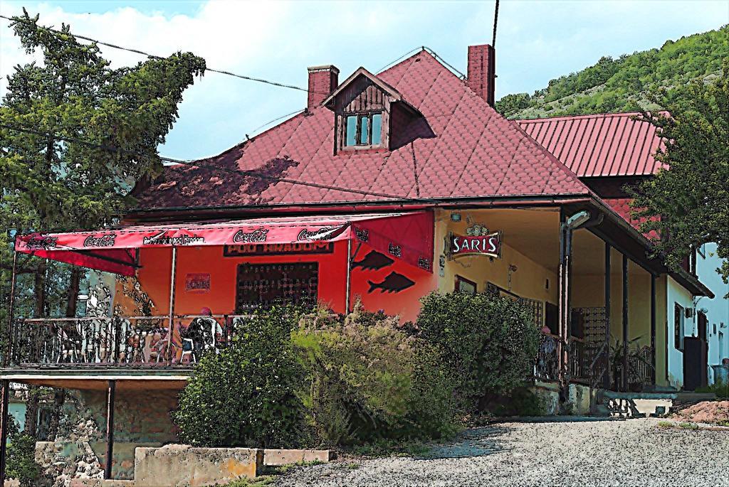 Penzion A Restauracia Pod Hradom, Turna Nad Bodvou Eksteriør bilde